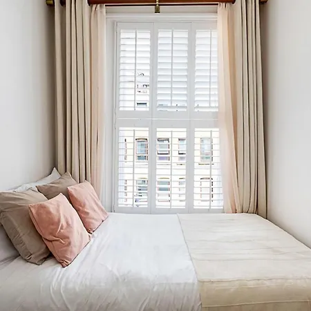 London Bridge Cosy Chic Your Perfect 1-Bed London Retreat